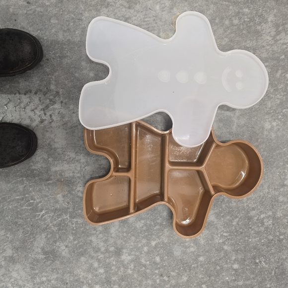 Large Gingerbread Man - Picture 3 of 4